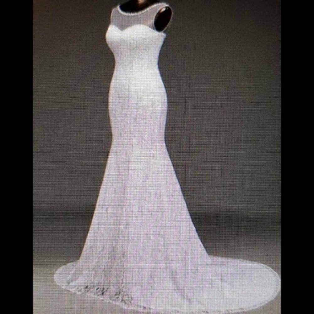NWOT Fit & Flare Netting Bodice w/Rhinestone & Flower Neck & Lace Wedding Dress
